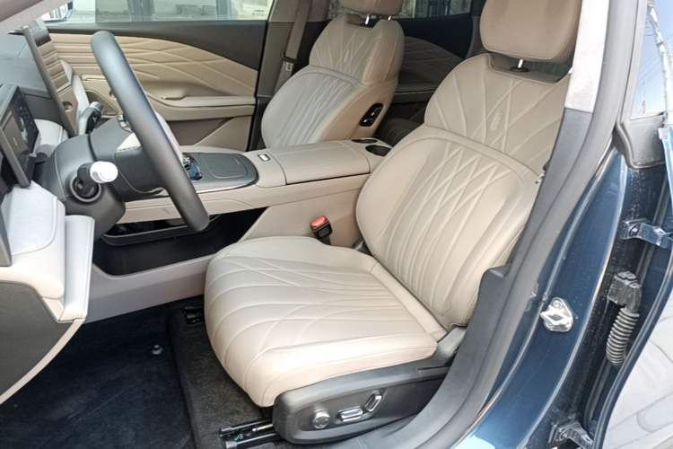 Used Geely Galaxy 8 2025 130km EM-P Starship Edition Left Front Seat