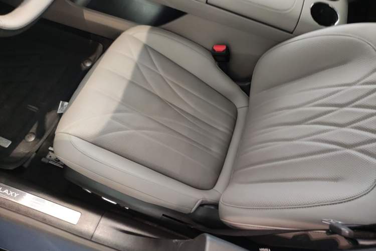 Used Geely Galaxy 8 2025 130km EM-i Flagship Edition Left Front Seat