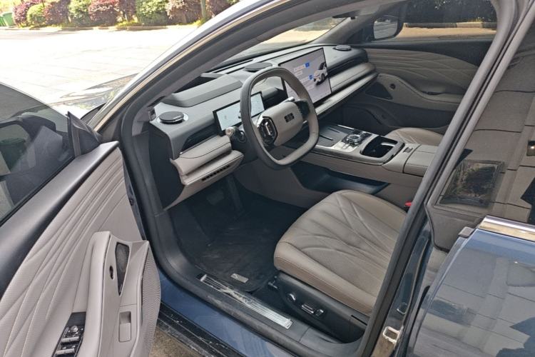 Used Geely Galaxy 8 2025 130km EM-P Starship Edition Left Front Seat