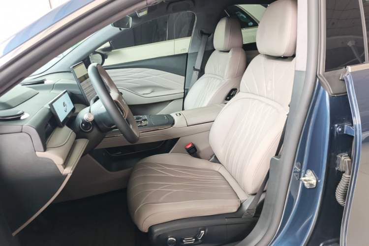 Used Geely Galaxy 8 2025 130km EM-P Starship Edition Left Front Seat