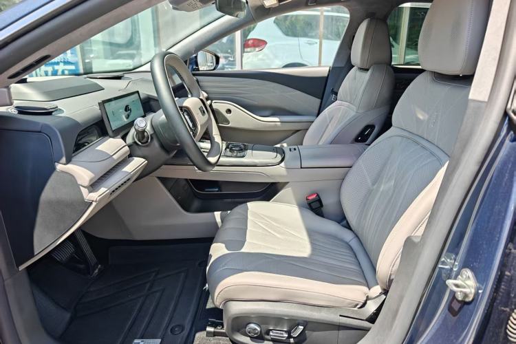 Used Geely Galaxy 8 2025 130km EM-P Starship Edition Left Front Seat