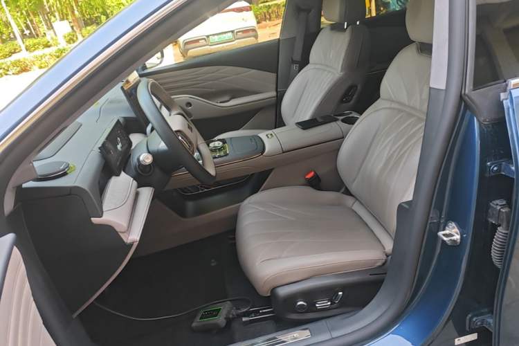 Used Geely Galaxy 8 2025 130km EM-P Starship Edition Left Front Seat