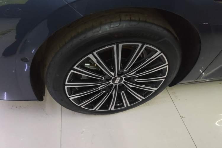 Used Geely Galaxy 8 2025 130km EM-P Exploration Edition Left Front Wheel Hub