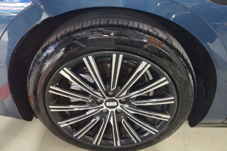Used Geely Galaxy 8 2025 130km EM-P Exploration Edition Left Front Wheel Hub