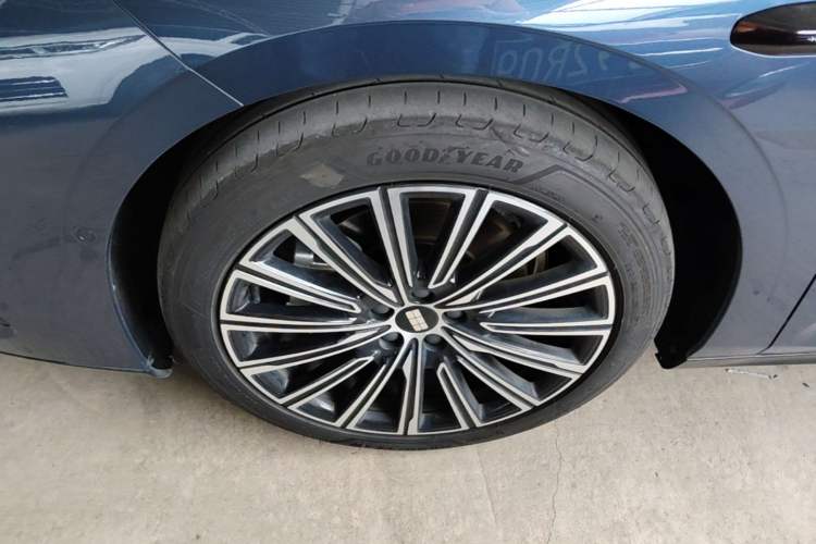 Used Geely Galaxy 8 2025 130km EM-P Starship Edition Left Front Wheel Hub