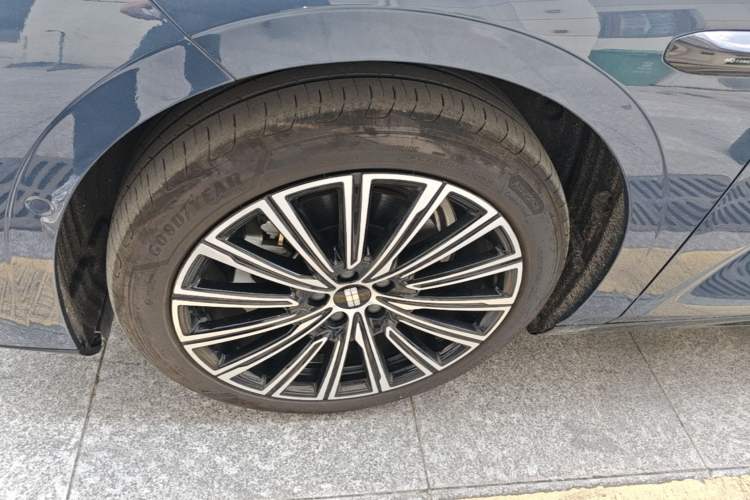 Used Geely Galaxy 8 2025 130km EM-P Starship Edition Left Front Wheel Hub