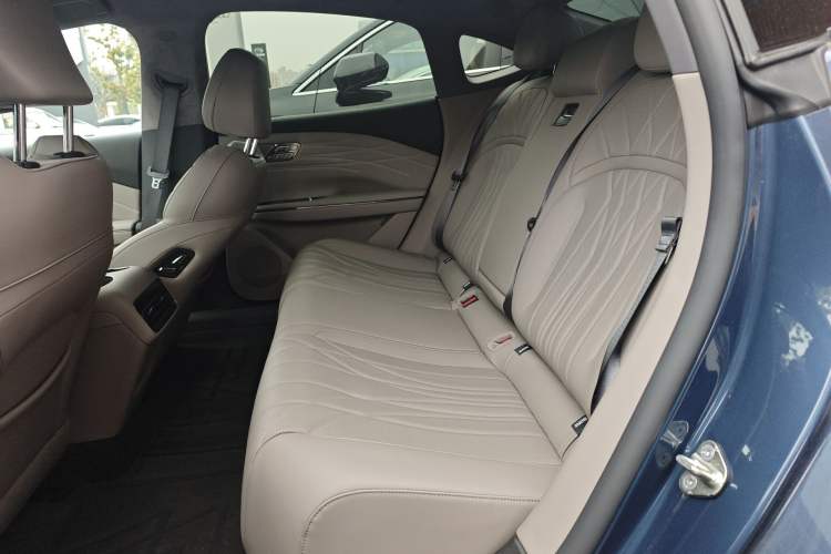 Used Geely Galaxy 8 2025 130km EM-P Starship Edition Left Rear Seat