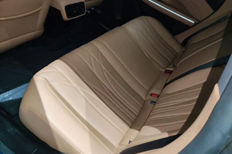 Used Geely Galaxy 8 2025 130km EM-i Flagship Edition Left Rear Seat