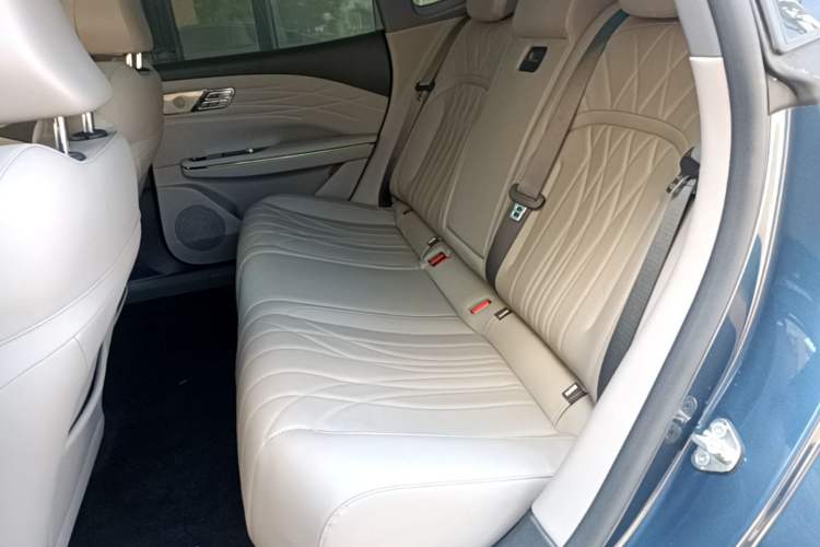 Used Geely Galaxy 8 2025 130km EM-P Starship Edition Left Rear Seat