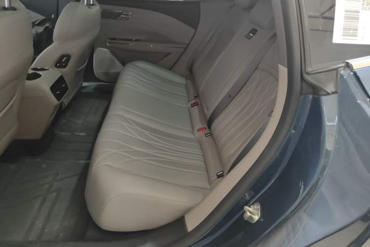 Used Geely Galaxy 8 2025 130km EM-P Starship Edition Left Rear Seat