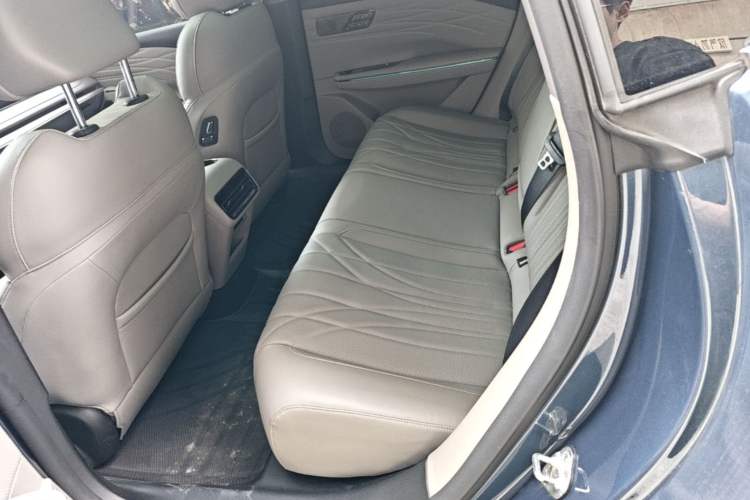Used Geely Galaxy 8 2025 130km EM-P Starship Edition Left Rear Seat