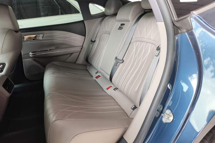 Used Geely Galaxy 8 2025 130km EM-P Starship Edition Left Rear Seat