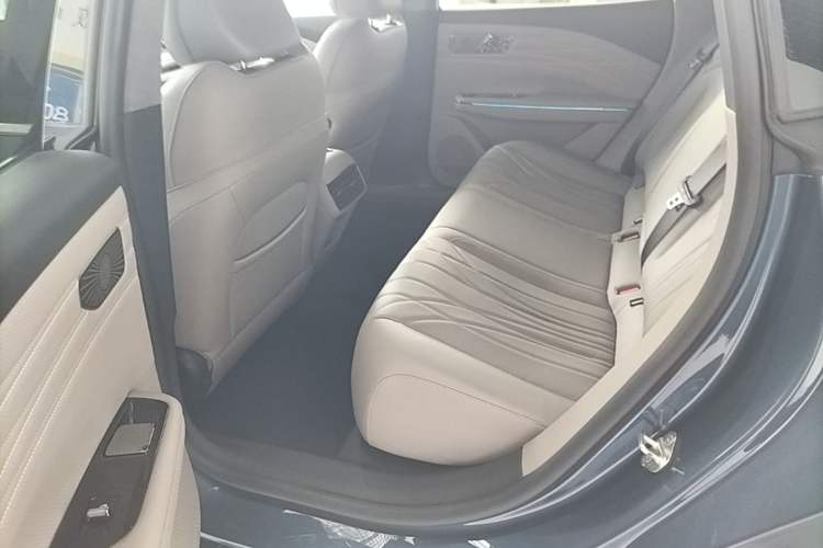 Used Geely Galaxy 8 2025 130km EM-P Starship Edition Left Rear Seat