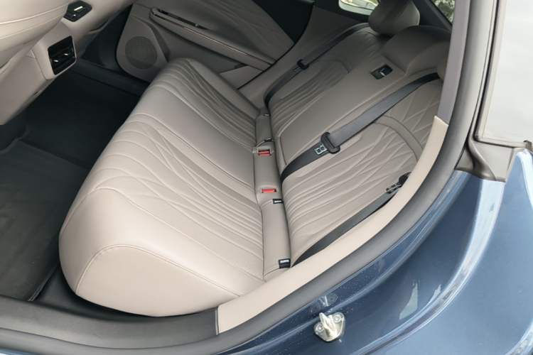 Used Geely Galaxy 8 2025 130km EM-P Starship Edition Left Rear Seat