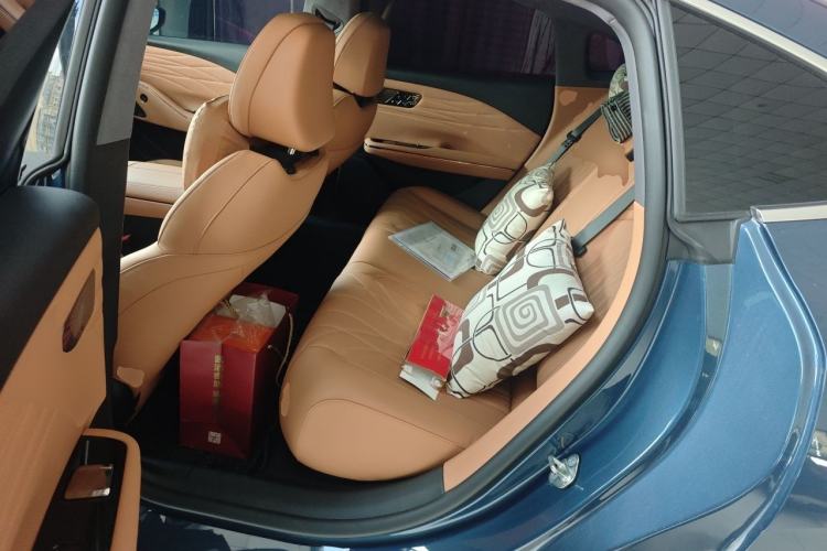 Used Geely Galaxy 8 2025 130km EM-i Flagship Edition Left Rear Seat