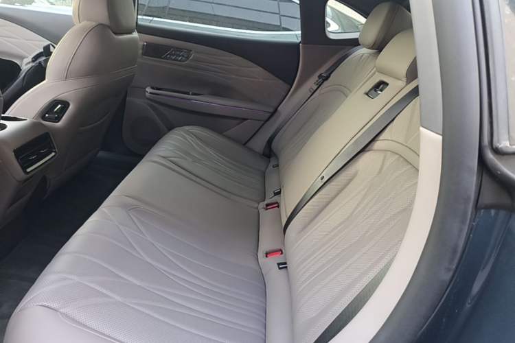 Used Geely Galaxy 8 2025 130km EM-P Starship Edition Left Rear Seat
