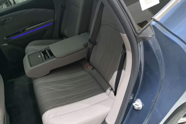 Used Geely Galaxy 8 2025 130km EM-P Starship Edition Left Rear Seat