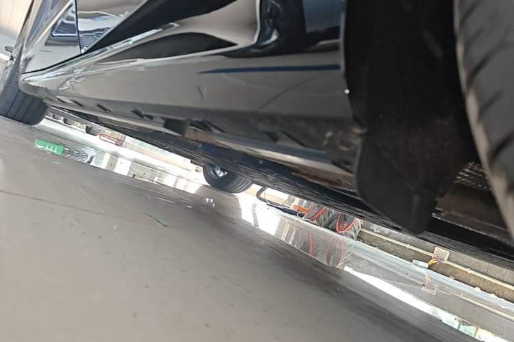 Used Geely Galaxy 8 2025 130km EM-i Flagship Edition Left Side Sill