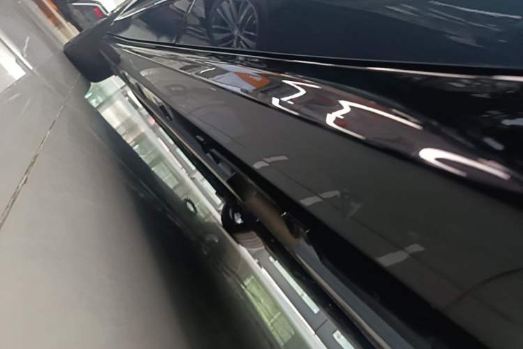 Used Geely Galaxy 8 2025 130km EM-P Starship Edition Left Side Sill