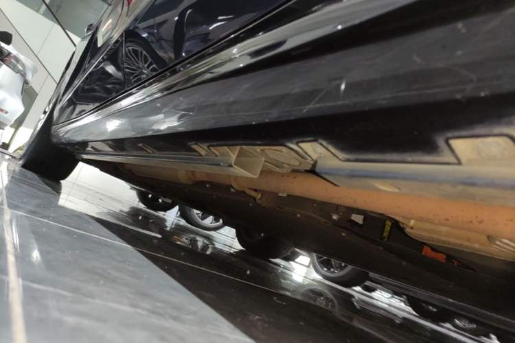 Used Geely Galaxy 8 2025 130km EM-i Flagship Edition Left Side Sill