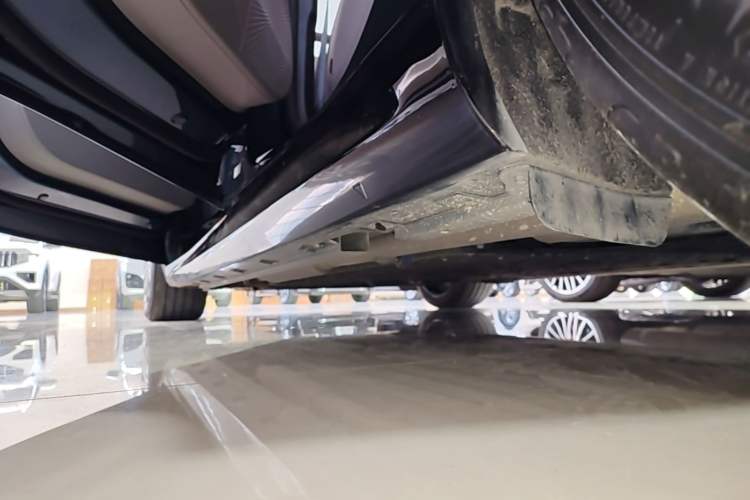 Used Geely Galaxy 8 2025 130km EM-P Starship Edition Left Side Sill