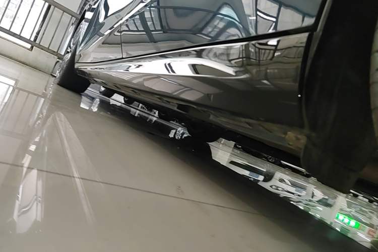 Used Geely Galaxy 8 2025 130km EM-P Starship Edition Left Side Sill