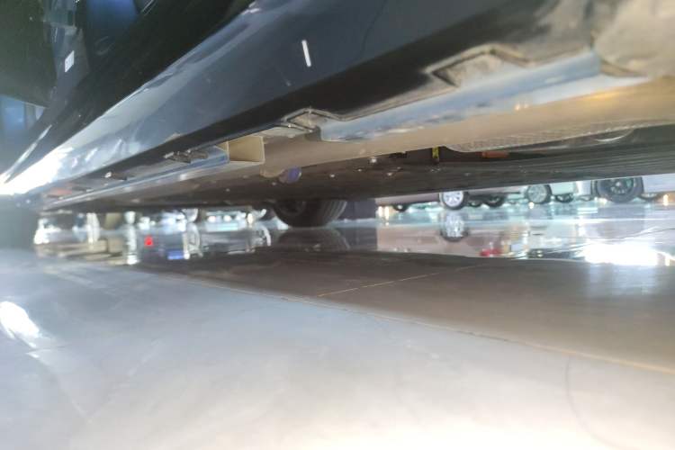 Used Geely Galaxy 8 2025 130km EM-P Starship Edition Left Side Sill