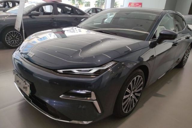 Used Geely Galaxy 8 2025 130km EM-i Flagship Edition