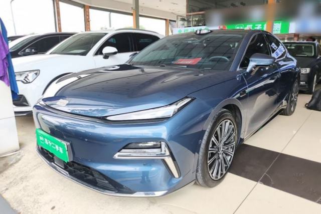 Used Geely Galaxy 8 2025 130km EM-P Starship Edition