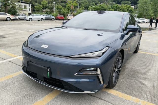 Used Geely Galaxy 8 2025 130km EM-P Starship Edition