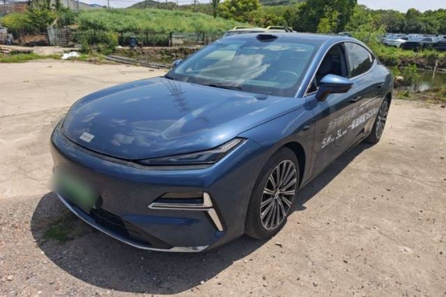 Used Geely Galaxy 8 2025 130km EM-P Starship Edition