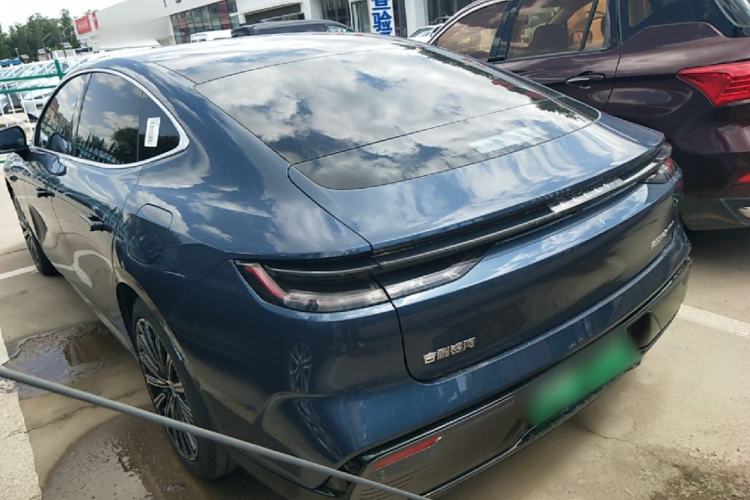 Used Geely Galaxy 8 2025 130km EM-P Starship Edition Rear Left 45 Deg