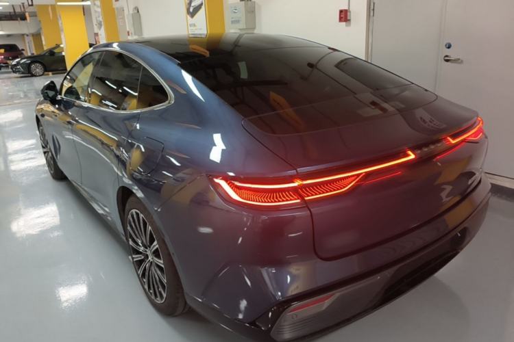 Used Geely Galaxy 8 2025 130km EM-P Starship Edition Rear Left 45 Deg