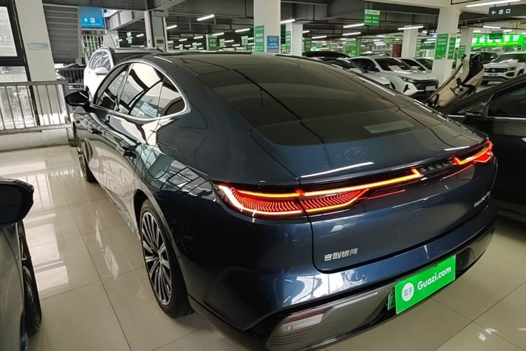Used Geely Galaxy 8 2025 130km EM-P Starship Edition Rear Left 45 Deg