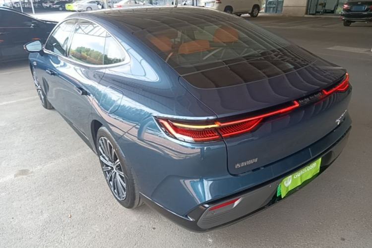 Used Geely Galaxy 8 2025 130km EM-P Exploration Edition Rear Left 45 Deg