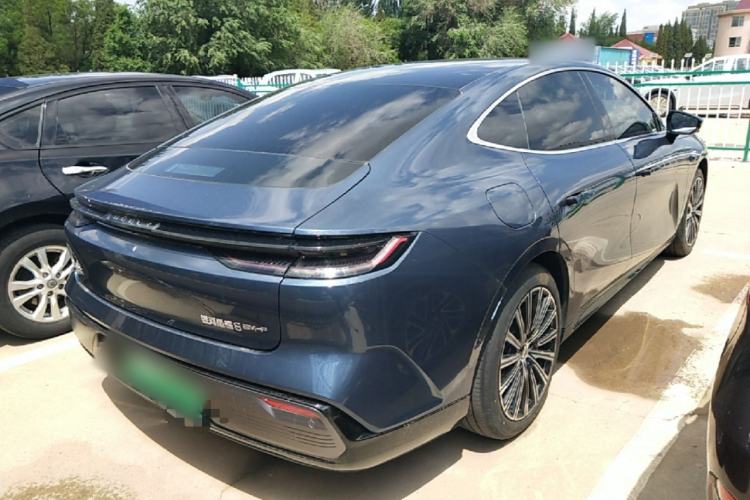 Used Geely Galaxy 8 2025 130km EM-P Starship Edition Rear Right 45 Deg
