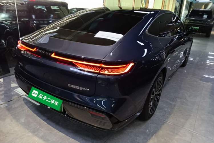 Used Geely Galaxy 8 2025 130km EM-i Flagship Edition Rear Right 45 Deg