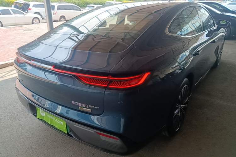 Used Geely Galaxy 8 2025 130km EM-P Exploration Edition Rear Right 45 Deg