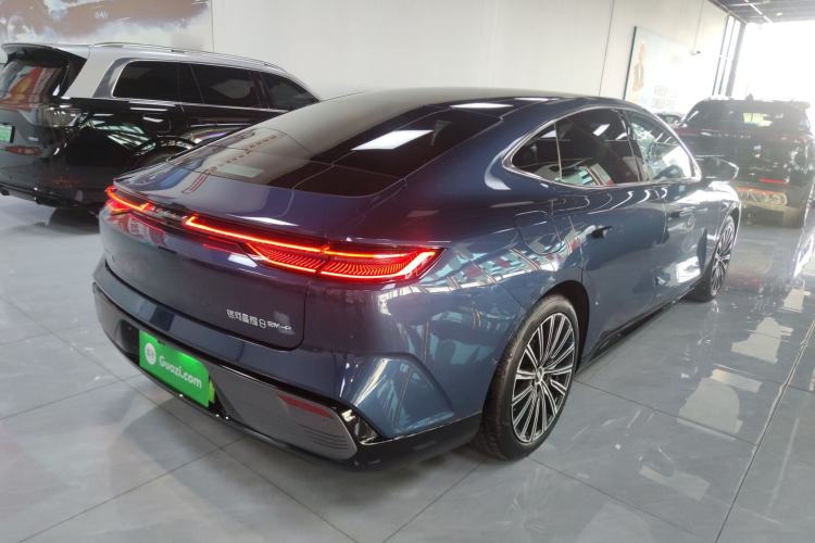 Used Geely Galaxy 8 2025 130km EM-P Starship Edition Rear Right 45 Deg
