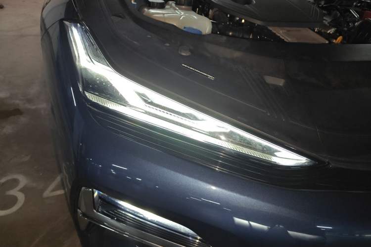 Used Geely Galaxy 8 2025 130km EM-P Exploration Edition Right Front Headlight