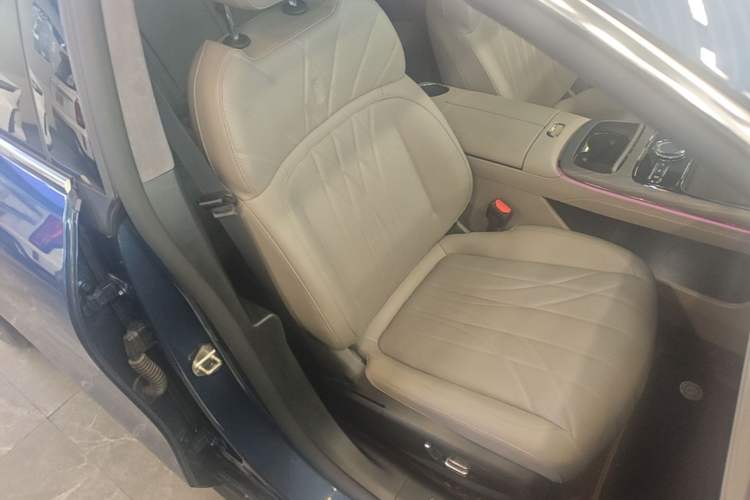 Used Geely Galaxy 8 2025 130km EM-P Starship Edition Right Front Seat