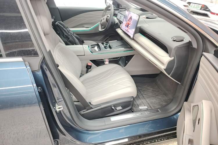 Used Geely Galaxy 8 2025 130km EM-P Starship Edition Right Front Seat