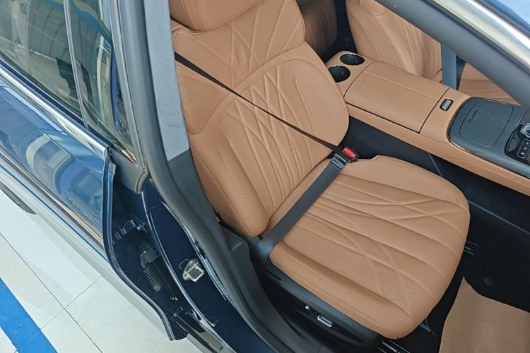 Used Geely Galaxy 8 2025 130km EM-i Flagship Edition Right Front Seat
