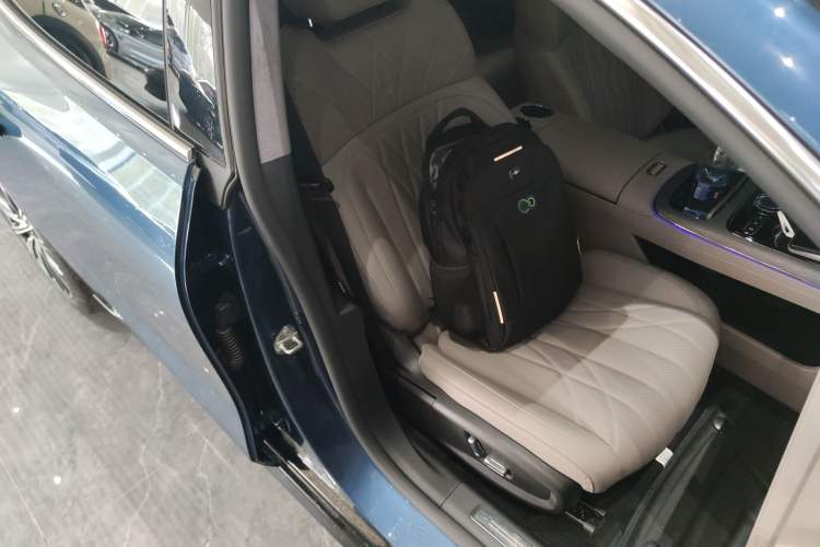 Used Geely Galaxy 8 2025 130km EM-P Exploration Edition Right Front Seat