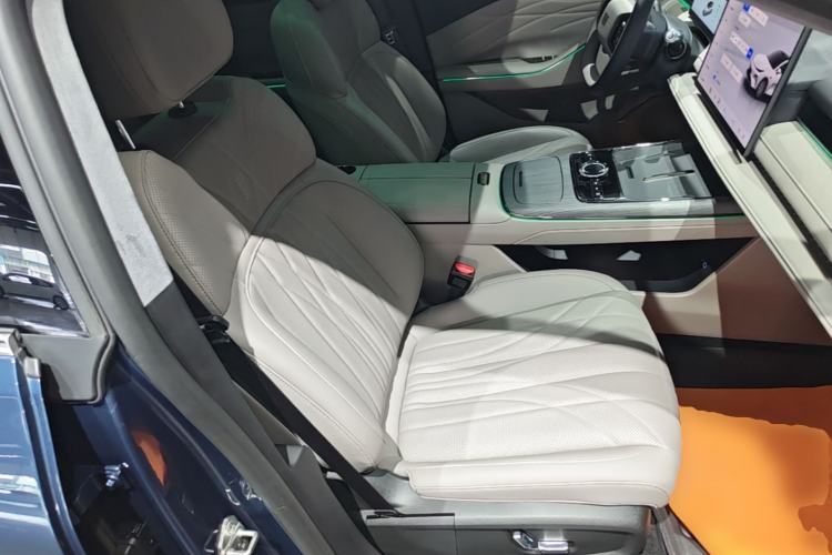 Used Geely Galaxy 8 2025 130km EM-P Starship Edition Right Front Seat
