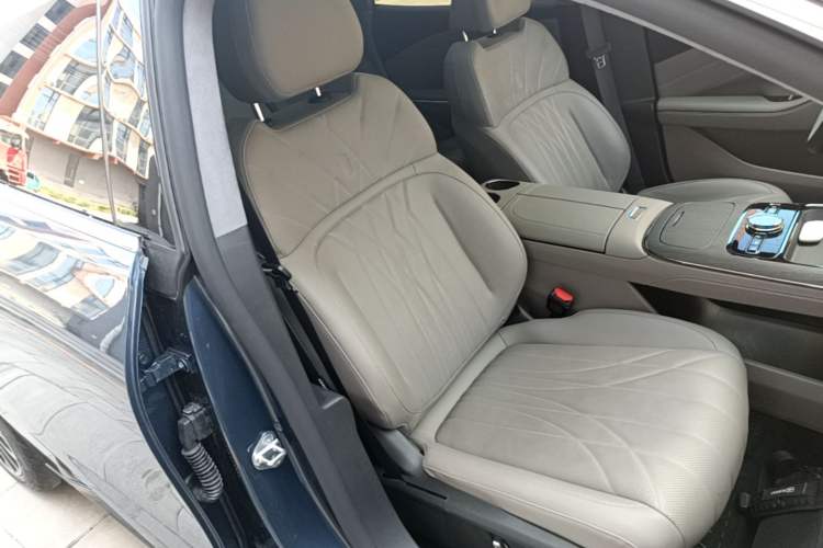 Used Geely Galaxy 8 2025 130km EM-P Starship Edition Right Front Seat