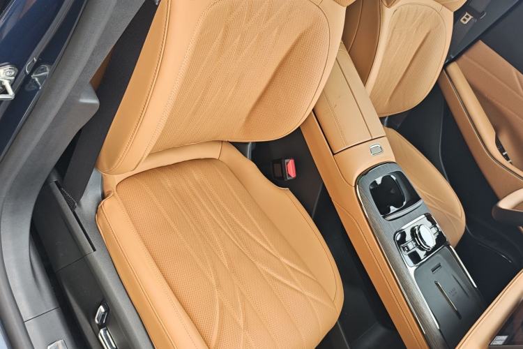 Used Geely Galaxy 8 2025 130km EM-P Exploration Edition Right Front Seat