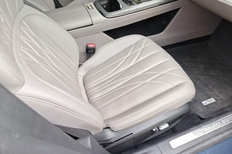 Used Geely Galaxy 8 2025 130km EM-P Starship Edition Right Front Seat