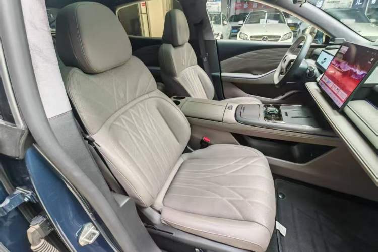 Used Geely Galaxy 8 2025 130km EM-P Starship Edition Right Front Seat