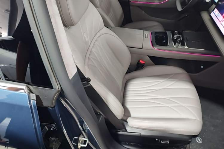 Used Geely Galaxy 8 2025 130km EM-P Starship Edition Right Front Seat